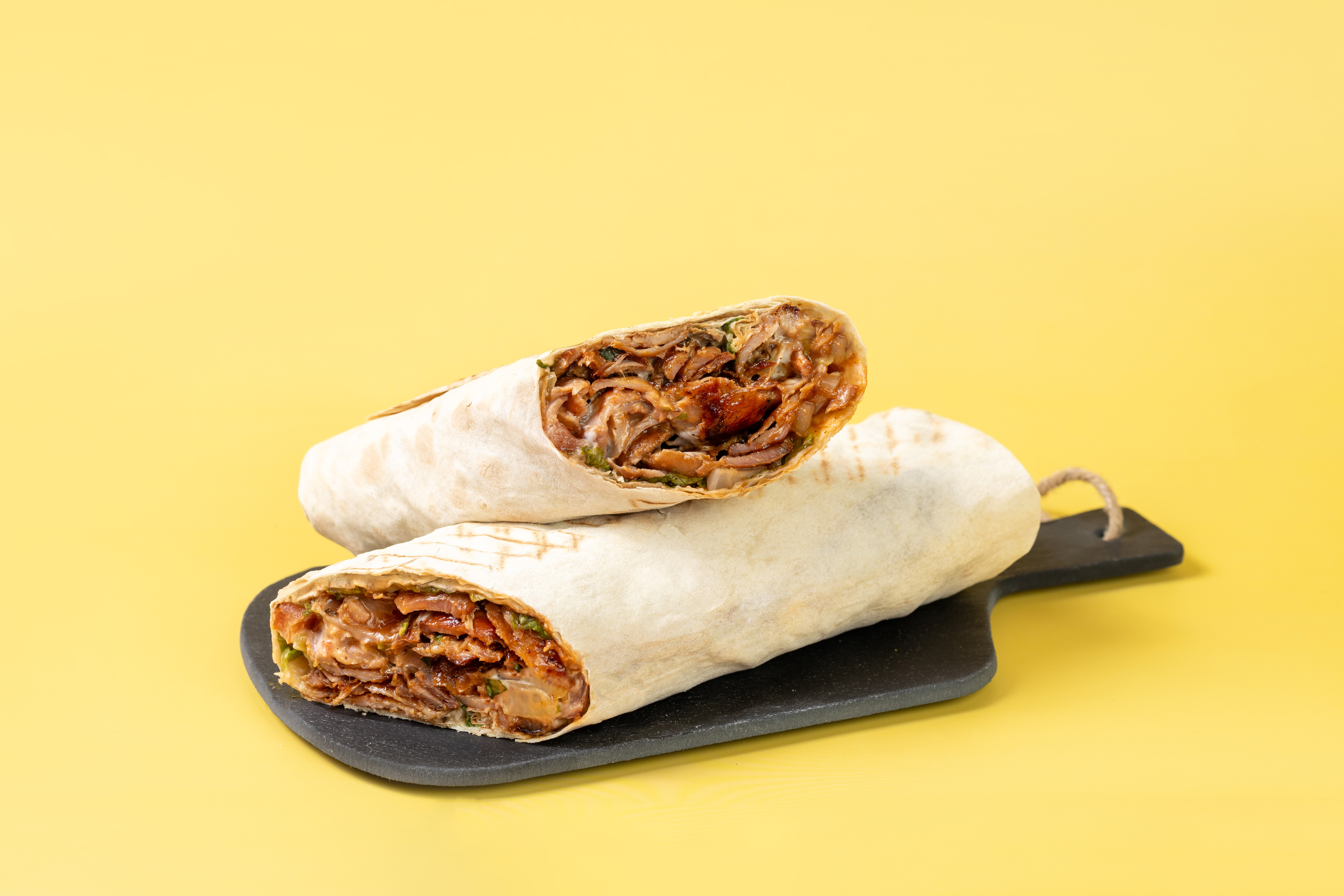 პატარა შაურმა ლავაშით